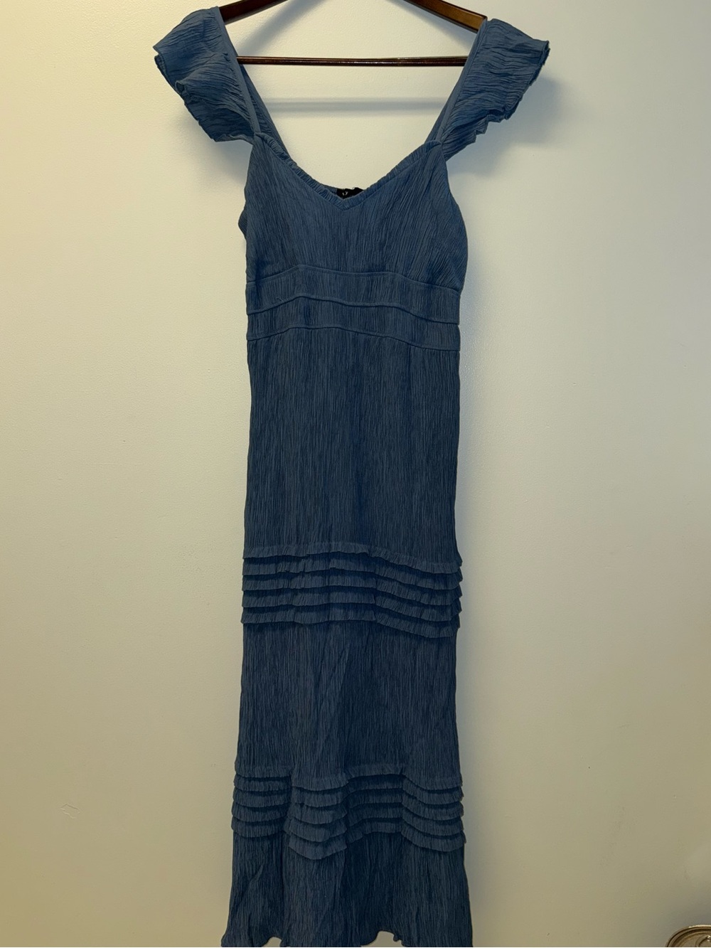 Max + Ash maxi dress
Gray blue 
Ruffle crinkle boho